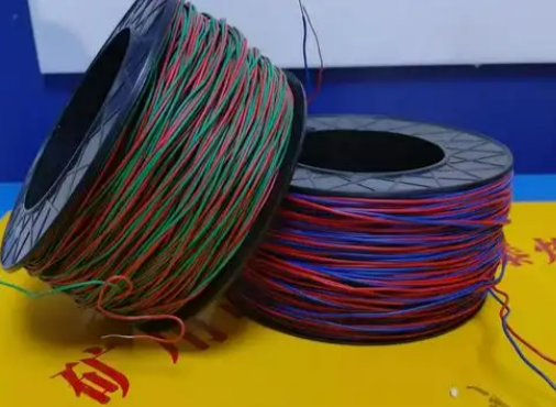 中宁放炮线的主要材质有哪些？不同材质的适用场景有何区别？